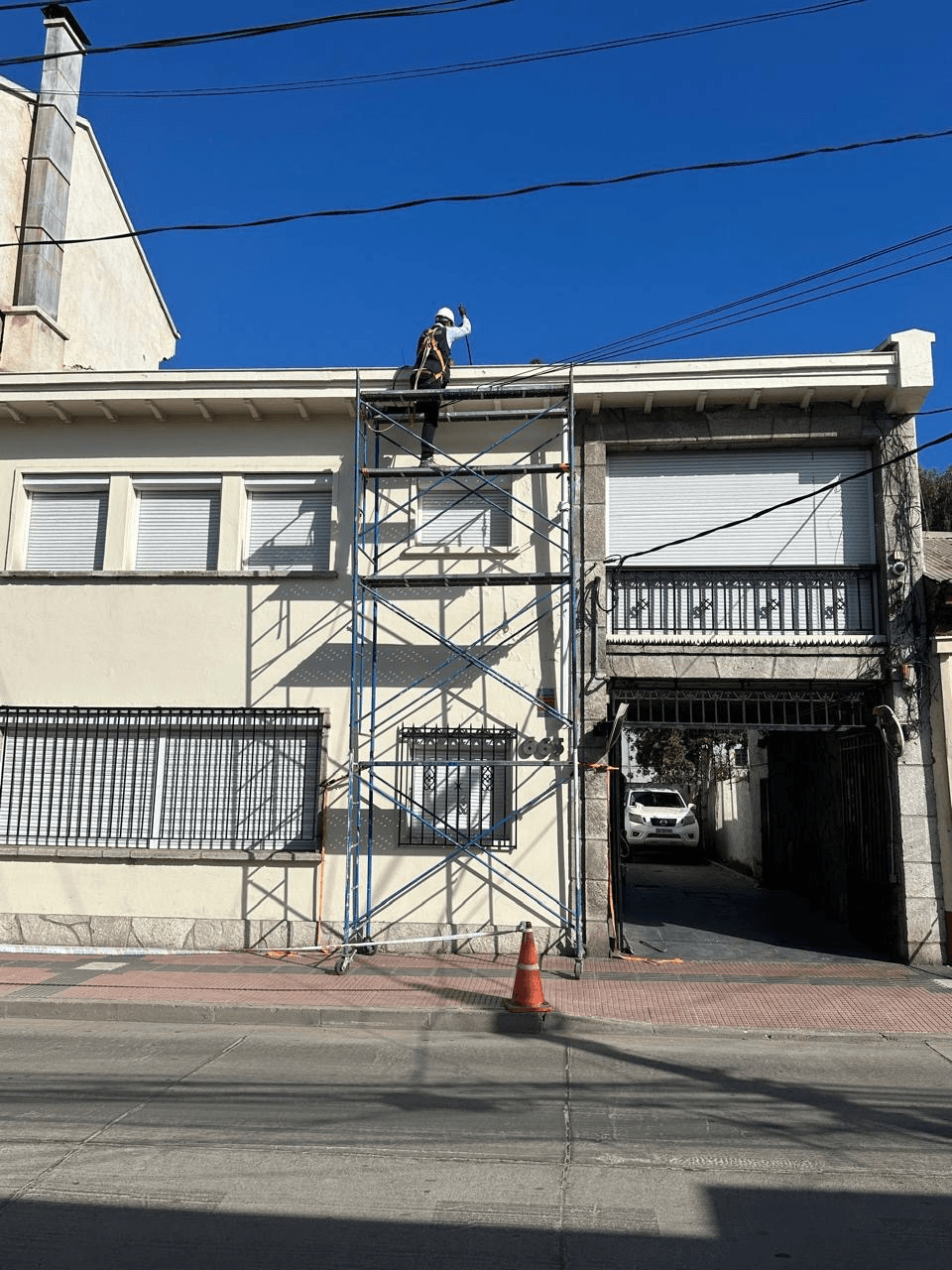 Mantención de Techumbre y Fachada · Oficina SAC Matta - fotografía 1